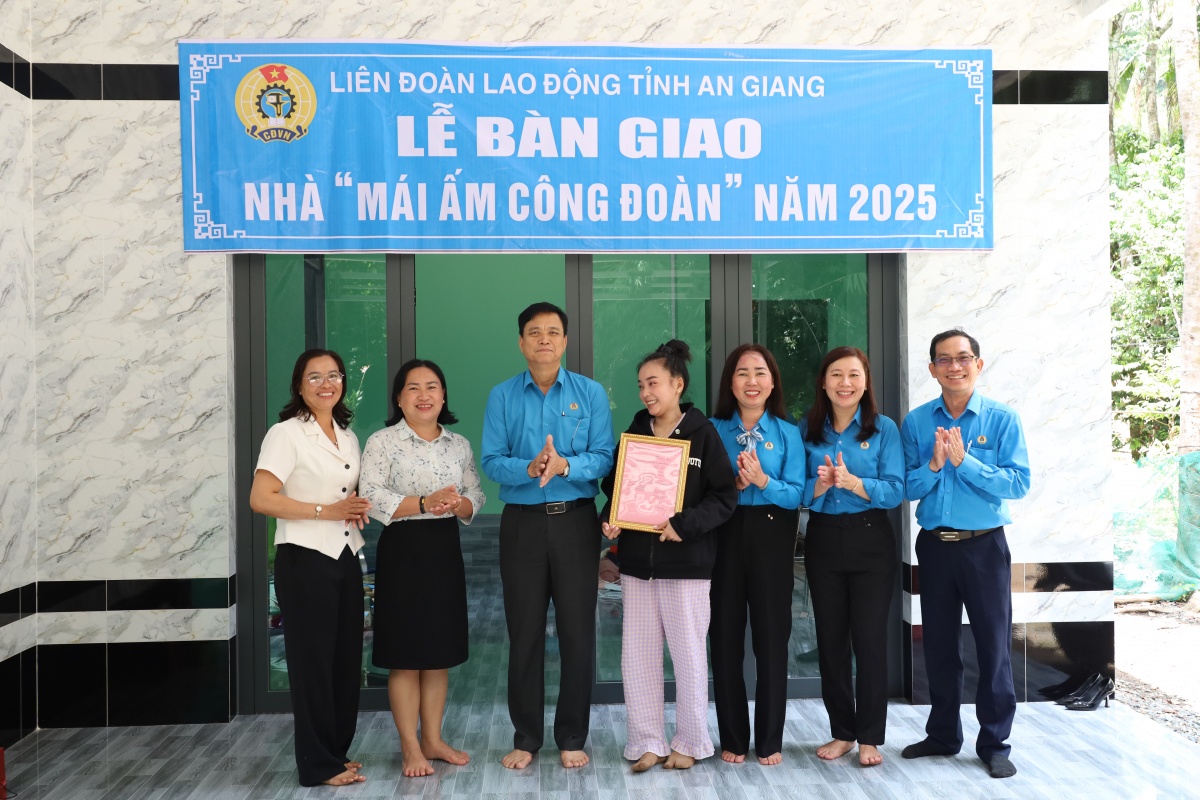 Người lao động An Giang gửi gắm niềm tin trước thềm Đại hội Đảng